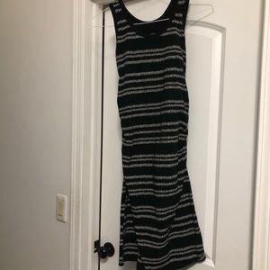 Knee length Liz Lange maternity dress size small